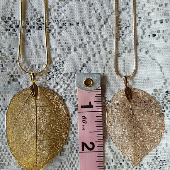 Brand new fashion necklaces with leaf pendant - Picture 2 of 7